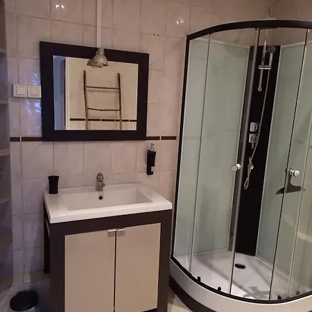 70m2 *